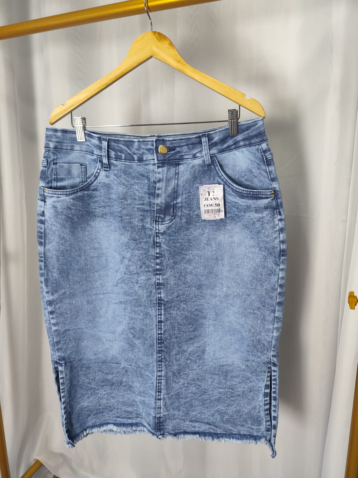 b6b983fa739a1a567050cdfa5a1173f7.jpg Saia Jeans Marmorizada Feminina Evangélica Estilo Midi Plus Size Com Fenda 50 ao 54 - Imagem 2